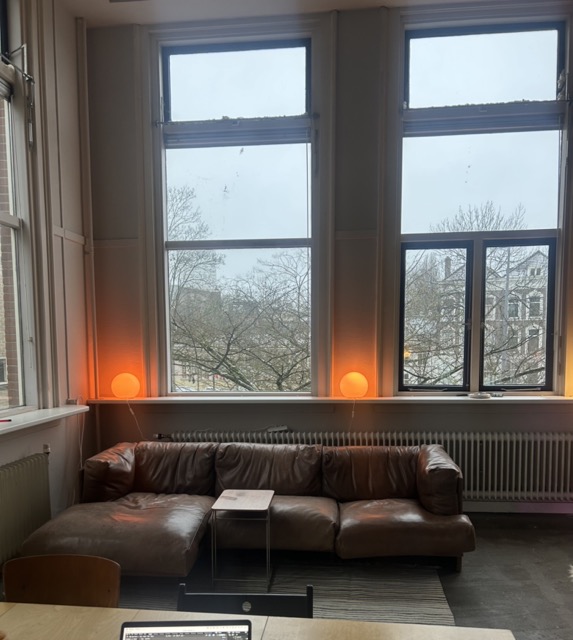 a computer class room
